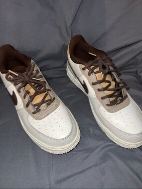 Nike Air Force 1 Low LV8 Brogue Sail (GS) sneakers